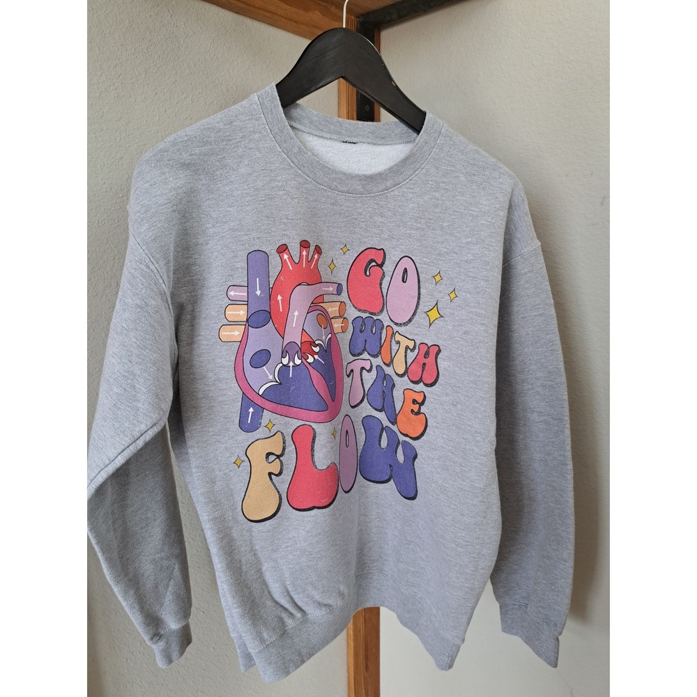 Go With The Flow Anatomical Heart Graphic Sweatshirt Gray Crewneck Pullover, M